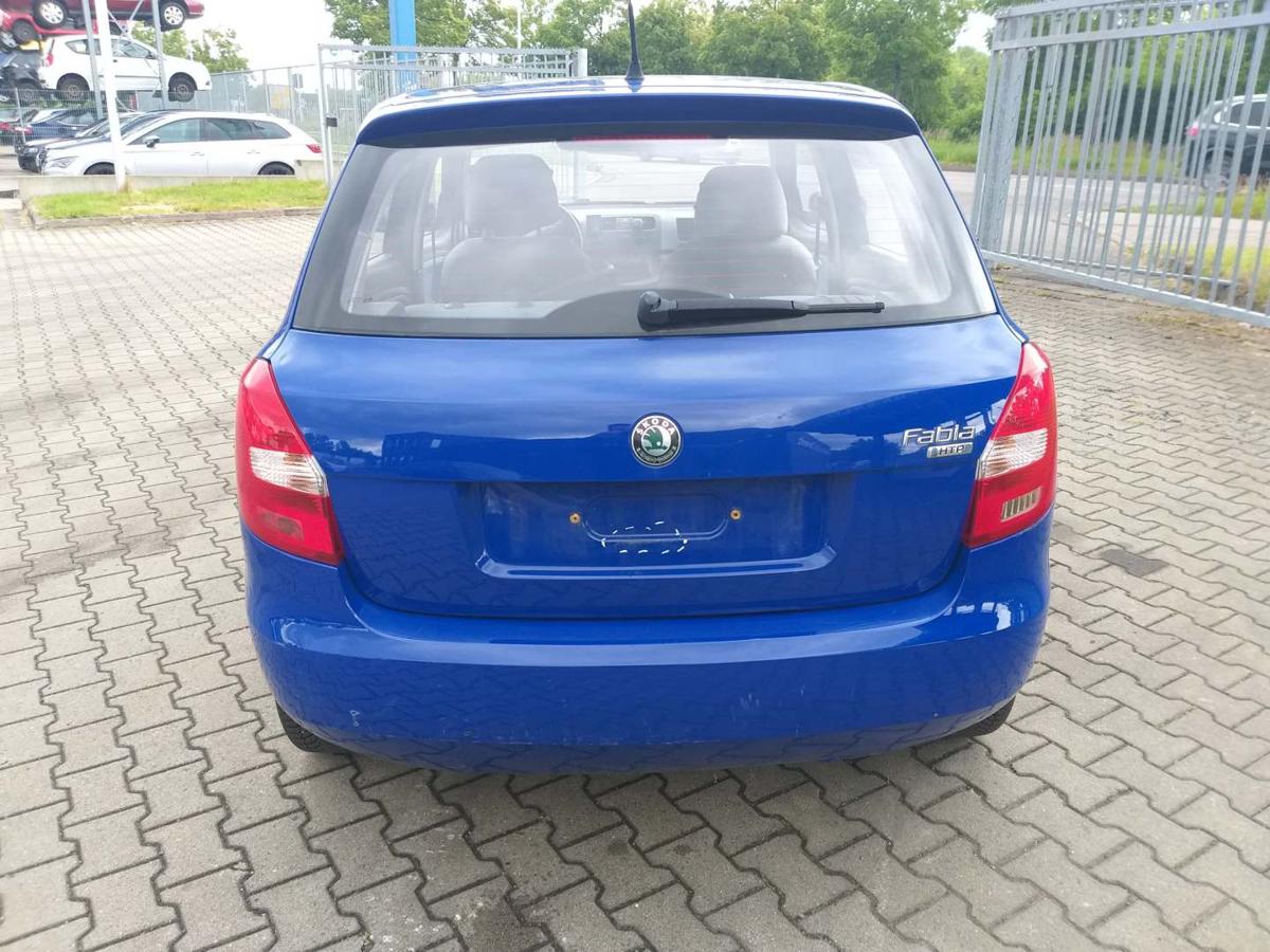Skoda Fabia 2 5J original Heckklappe mit Heckscheibe 4590 Dynamic Blau Fließheck Bj.2009